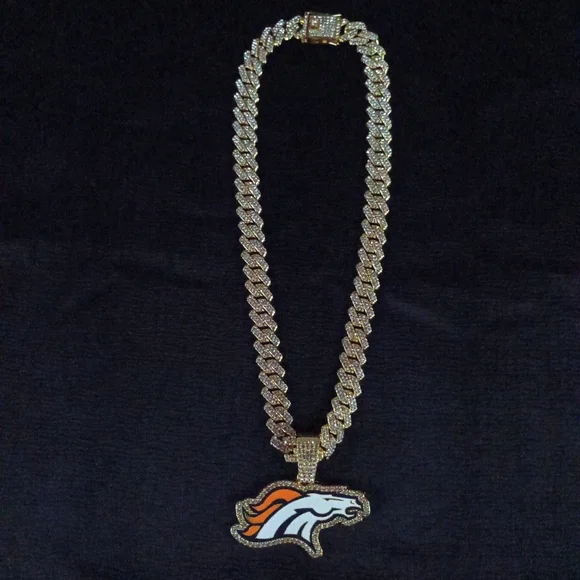 NFL Denver Broncos 20 Inch Necklace Pendant Cuban Chain Link Football Jewelry - Picture 3 of 6